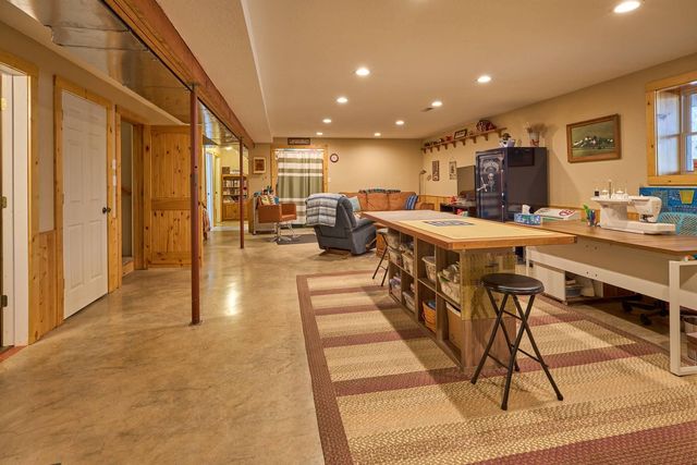 1560 Co Rd 5570, Willow Springs, MO 65793