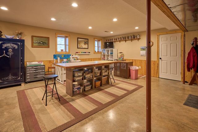 1560 Co Rd 5570, Willow Springs, MO 65793