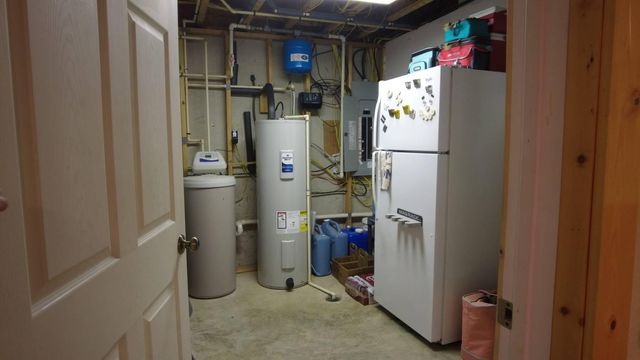 1560 Co Rd 5570, Willow Springs, MO 65793