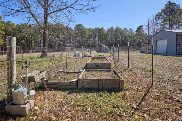 1560 Co Rd 5570, Willow Springs, MO 65793