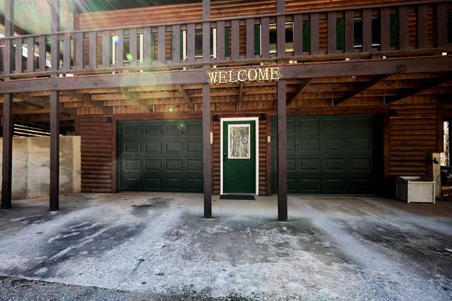 1560 Co Rd 5570, Willow Springs, MO 65793