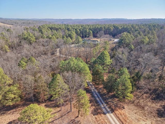 1560 Co Rd 5570, Willow Springs, MO 65793