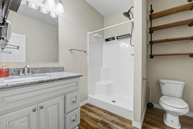 2705 N 11th Street, Ocean Springs, MS 39564