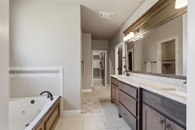 19536 Rambling Creek Drive, Edmond, OK 73012