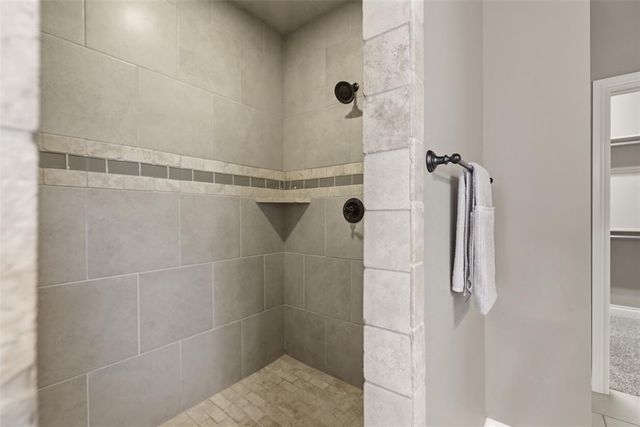 19536 Rambling Creek Drive, Edmond, OK 73012
