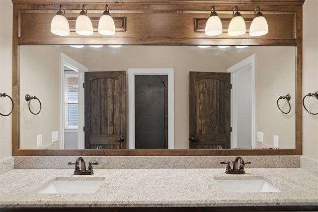 19536 Rambling Creek Drive, Edmond, OK 73012