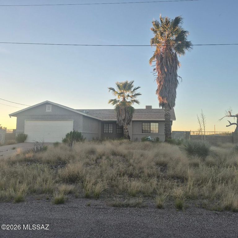 100 Calle Chiapas, Rio Rico, AZ 85648