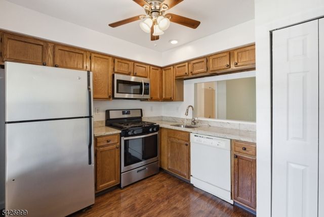 55 Oswestry Way, Franklin Twp., NJ 08873