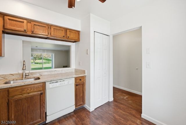 55 Oswestry Way, Franklin Twp., NJ 08873