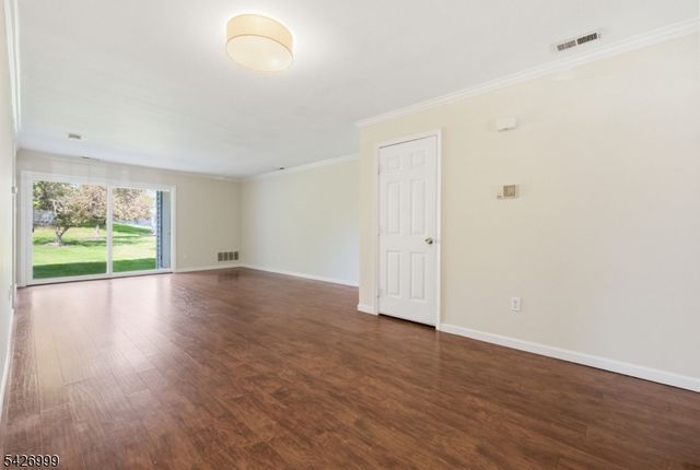 55 Oswestry Way, Franklin Twp., NJ 08873