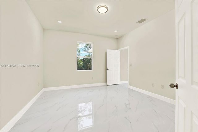 2910 Flora Ave N, Lehigh Acres, FL 33971