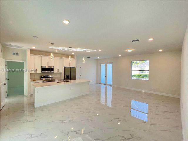 2910 Flora Ave N, Lehigh Acres, FL 33971