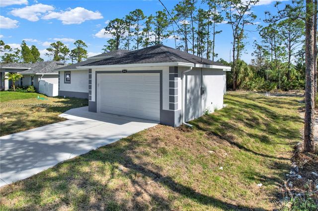2910 Flora Ave N, Lehigh Acres, FL 33971