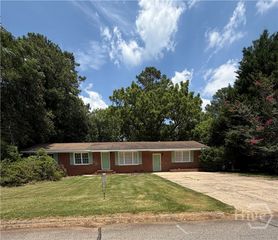 255 Vista Drive Drive, Athens, GA 30605