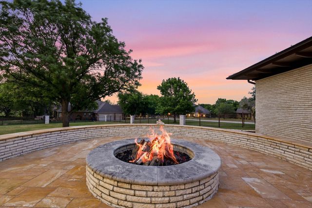 2200 Winthrop Hill Road, Denton, TX 76226