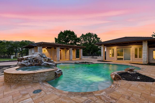 2200 Winthrop Hill Road, Denton, TX 76226