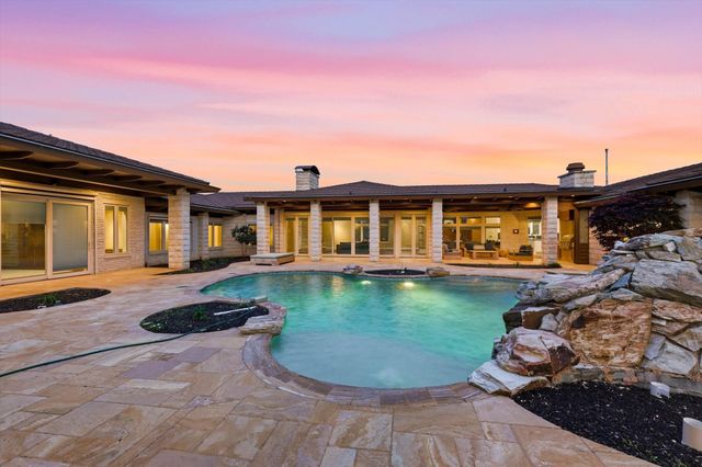 2200 Winthrop Hill Road, Denton, TX 76226