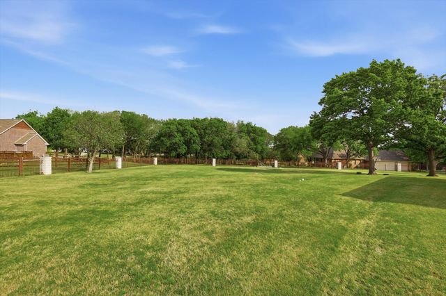 2200 Winthrop Hill Road, Denton, TX 76226