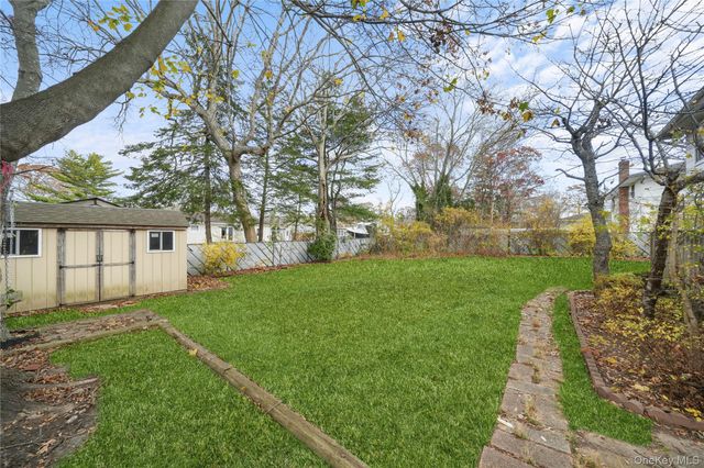 21 Lama Drive, Shirley, NY 11967