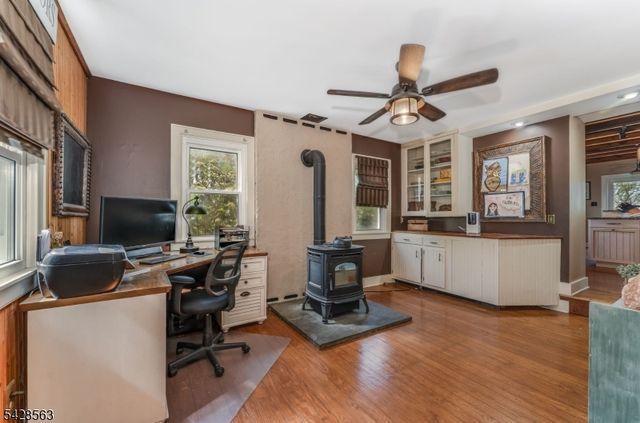 33 Mt Lebanon Rd, Lebanon Twp., NJ 07865