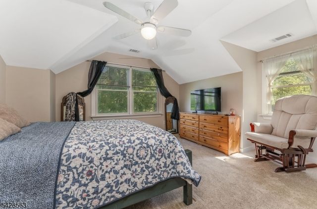 33 Mt Lebanon Rd, Lebanon Twp., NJ 07865