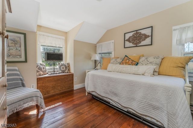 33 Mt Lebanon Rd, Lebanon Twp., NJ 07865
