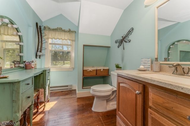 33 Mt Lebanon Rd, Lebanon Twp., NJ 07865