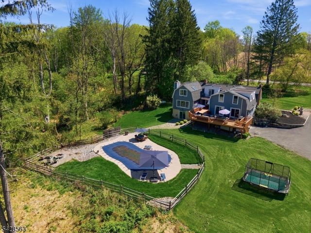 33 Mt Lebanon Rd, Lebanon Twp., NJ 07865