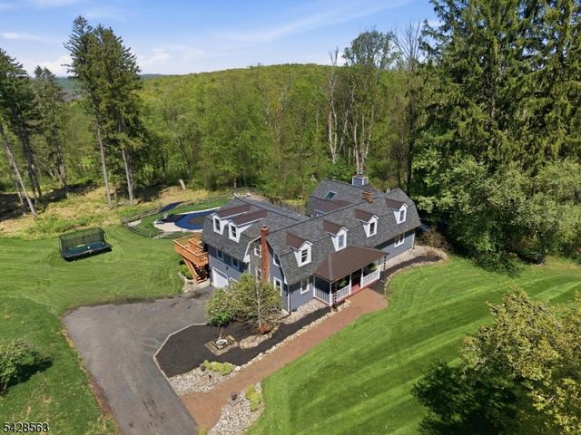 33 Mt Lebanon Rd, Lebanon Twp., NJ 07865