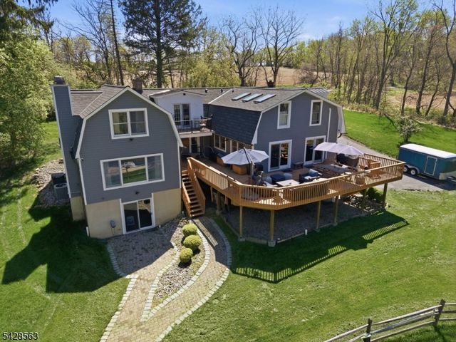 33 Mt Lebanon Rd, Lebanon Twp., NJ 07865
