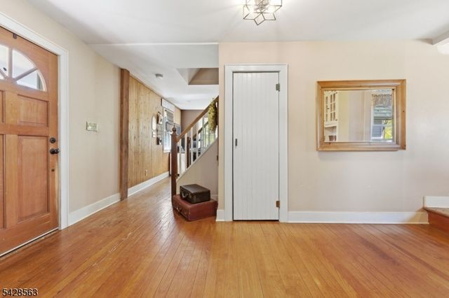 33 Mt Lebanon Rd, Lebanon Twp., NJ 07865