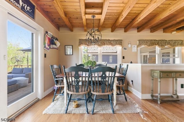33 Mt Lebanon Rd, Lebanon Twp., NJ 07865