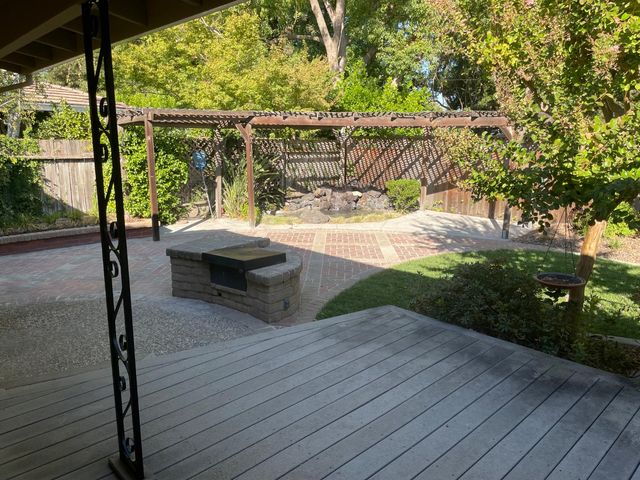 61 Saratoga Cir, Sacramento, CA 95864