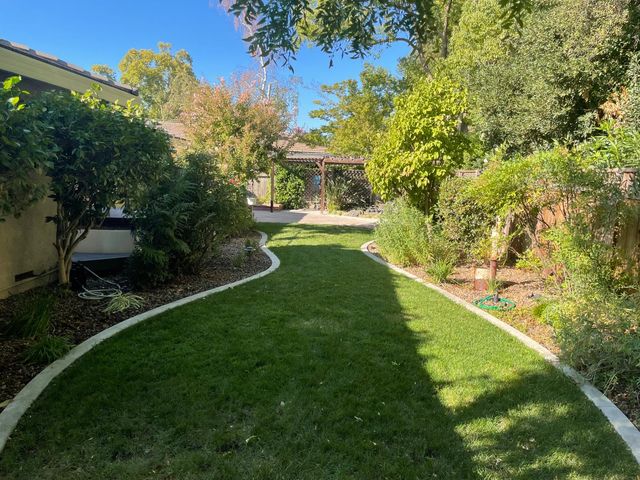 61 Saratoga Cir, Sacramento, CA 95864