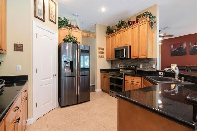 3823 ANCIENT OAK TRAIL, Plant City, FL 33565