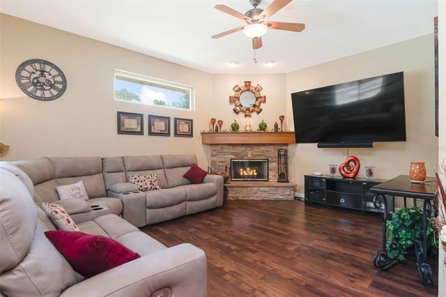 3823 ANCIENT OAK TRAIL, Plant City, FL 33565
