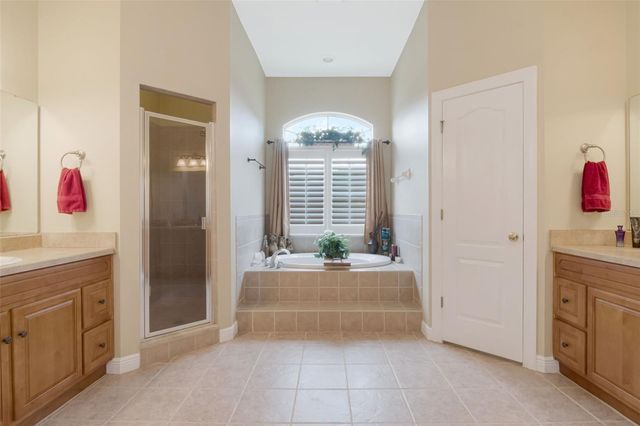 3823 ANCIENT OAK TRAIL, Plant City, FL 33565