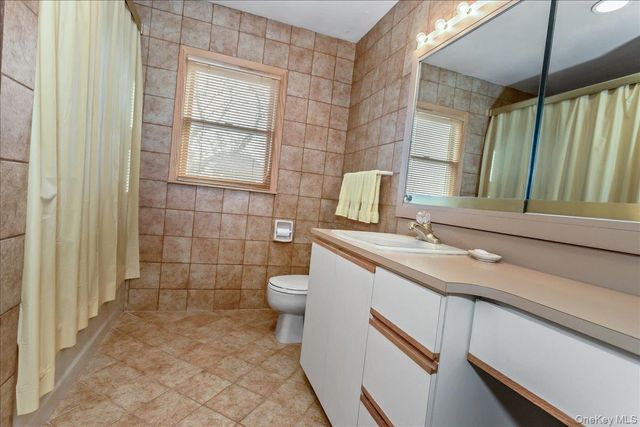 175 Primrose Drive, North New Hyde Park, NY 11040