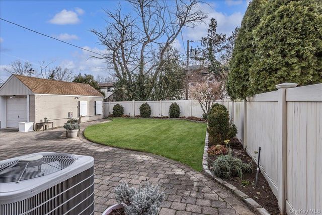 175 Primrose Drive, North New Hyde Park, NY 11040