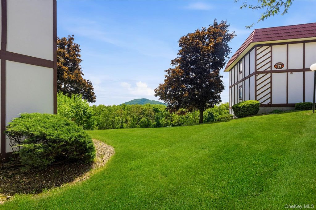 13 Skyline Drive 10, Fishkill, NY 12524