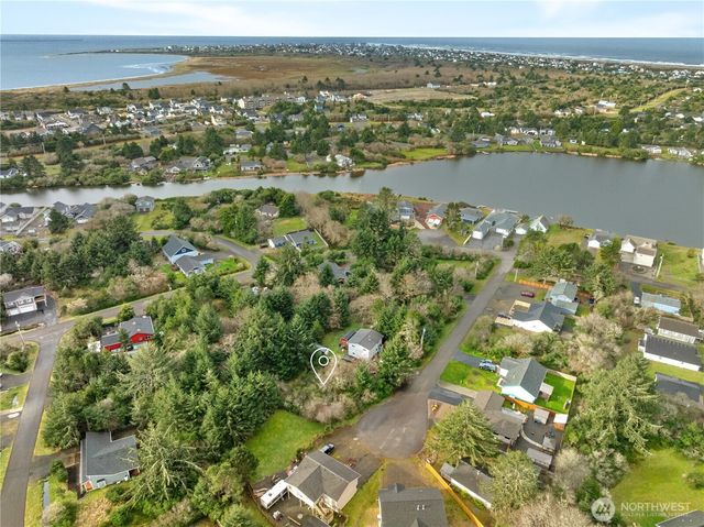 855 Hake Court SW, Ocean Shores, WA 98569