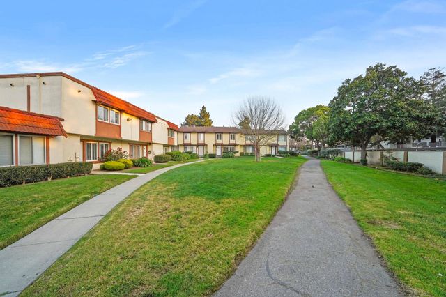 3717 Gainsborough Ter, Fremont, CA 94555