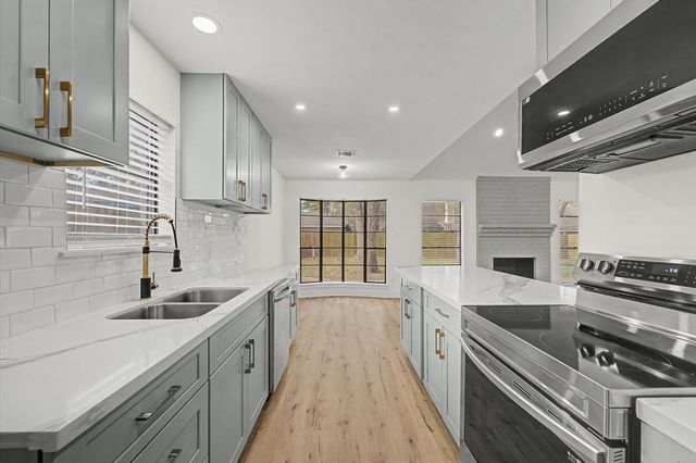 2114 Millhouse Rd, Houston, TX 77073