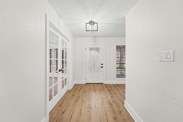 2114 Millhouse Rd, Houston, TX 77073