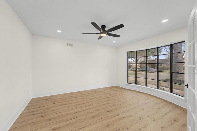 2114 Millhouse Rd, Houston, TX 77073