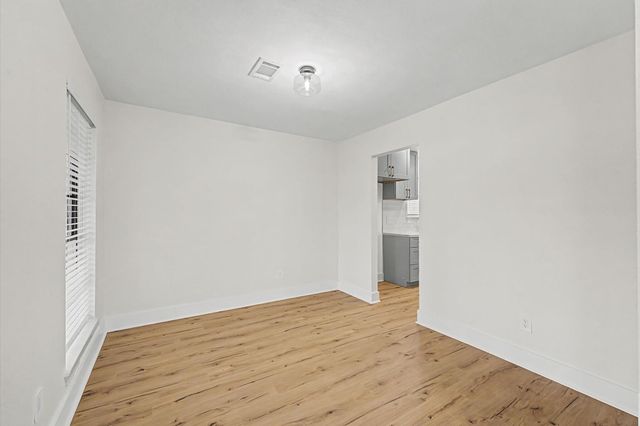 2114 Millhouse Rd, Houston, TX 77073