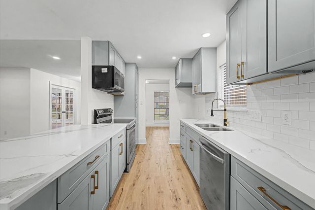 2114 Millhouse Rd, Houston, TX 77073