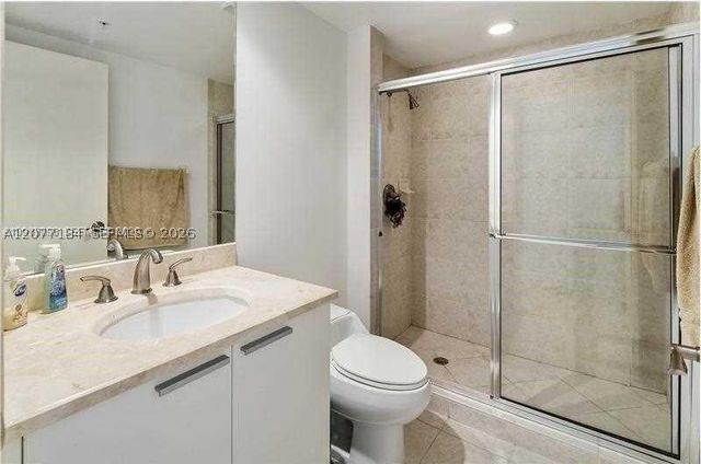 15051 Royal Oaks Ln 804, North Miami, FL 33181