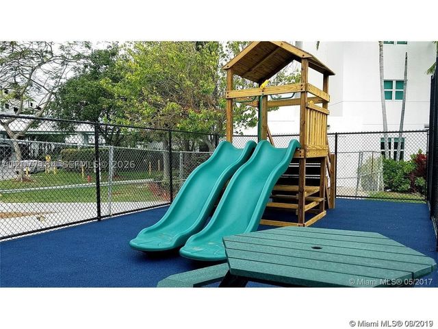 15051 Royal Oaks Ln 804, North Miami, FL 33181