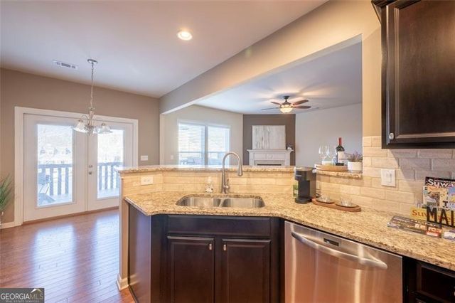 1206 Lake Point Way, Suwanee, GA 30024